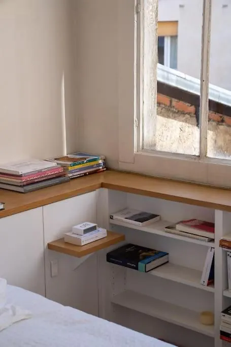 Sublime Loft Avec Verrieres Sur Le Canal St Martin *