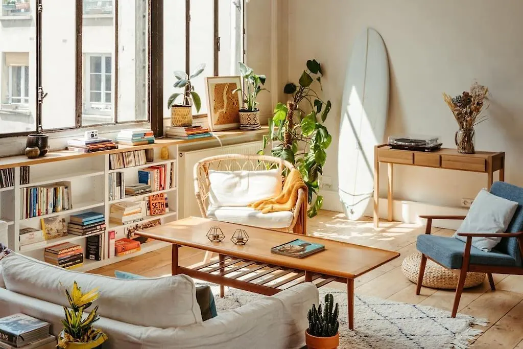 Sublime Loft Avec Verrieres Sur Le Canal St Martin Apartment Paris